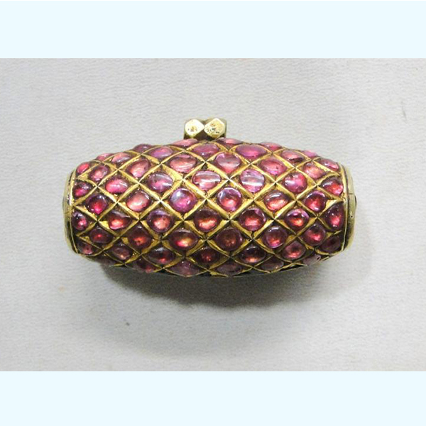 Vintage antique 20 carat Gold pendant necklace amulet madliya 